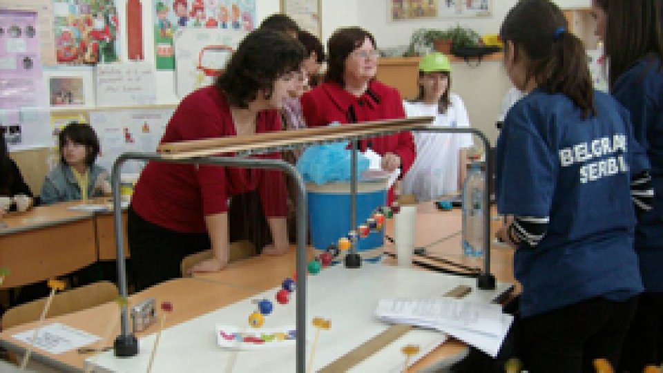 Soluţii pentru adaptarea programei şcolare la piaţa muncii