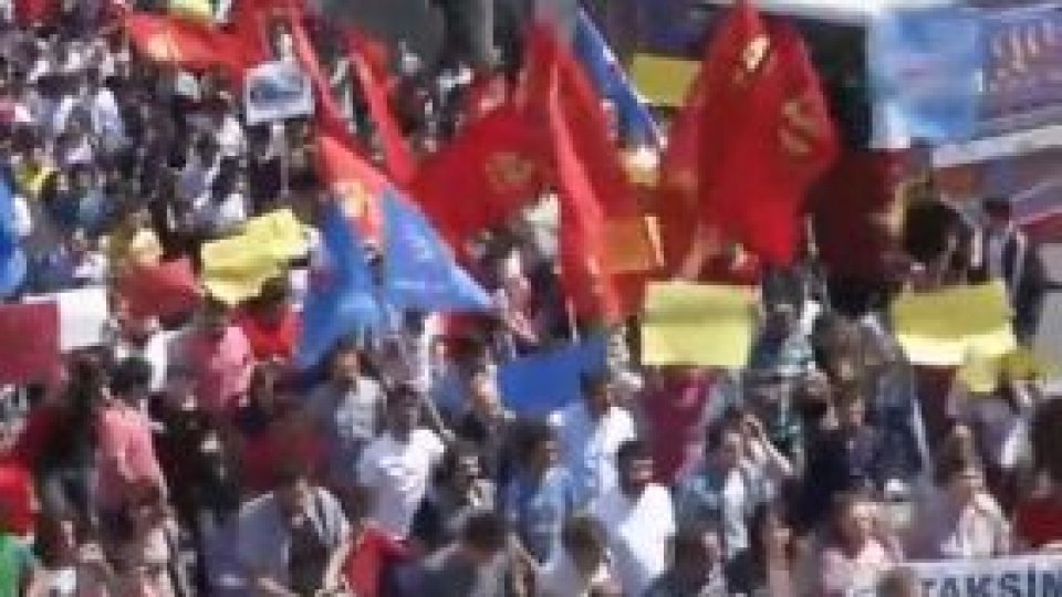 Guvernul turc "ar putea solicita intervenţia armatei"