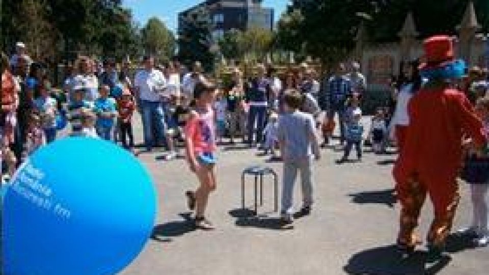 1 Iunie cu Bucureşti FM în Orăşelul Copiilor