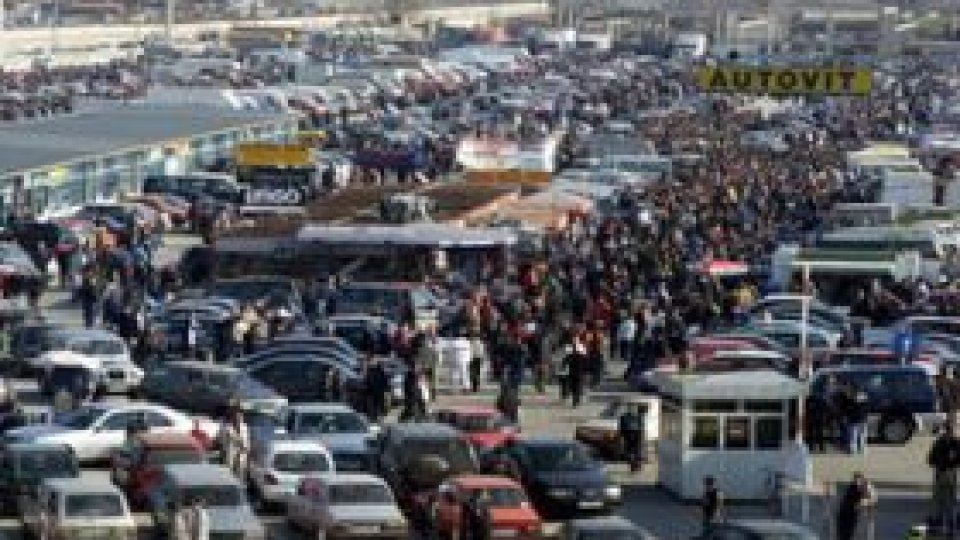 Interesul românilor pentru maşini noi, "în scădere"