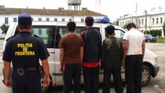 Au trecut graniţa ... înot