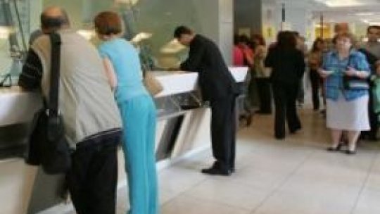 Scăderea dobânzilor la credite "se va vedea din această vară"