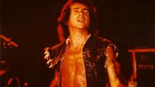 Ascultă noaptea - ediția 44 (15 iulie 2013)