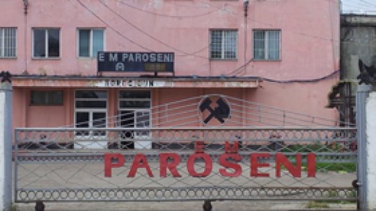 Minerii blocaţi în subteran, "intră în greva foamei"