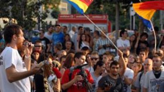 Românii din diaspora "cer retragerea unor diplomaţi români"