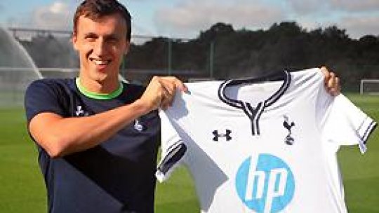 Tottenham anunţă oficial transferul lui Vlad Chiricheş