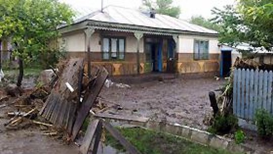 Anchete sociale pentru stabilirea ajutoarelor de inundaţii