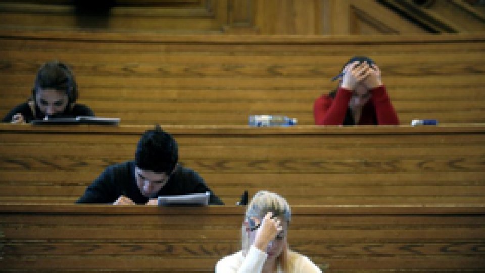 Studenţi nemulţumiţi de "finanţarea deficitară a educaţiei"