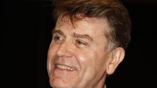 Profesorul Thierry de Montbrial, premiat la Bucureşti