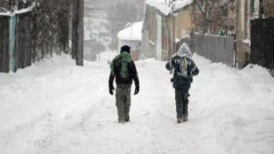 24 de drumuri închise din cauza fenomenelor meteo