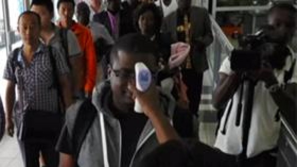 Al doilea caz de Ebola din SUA provoacă o dezbatere naţională