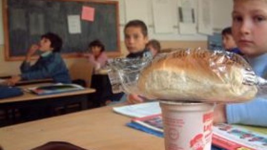 "Corn tare şi lapte cu gust îndoielnic" pentru copii din Vaslui
