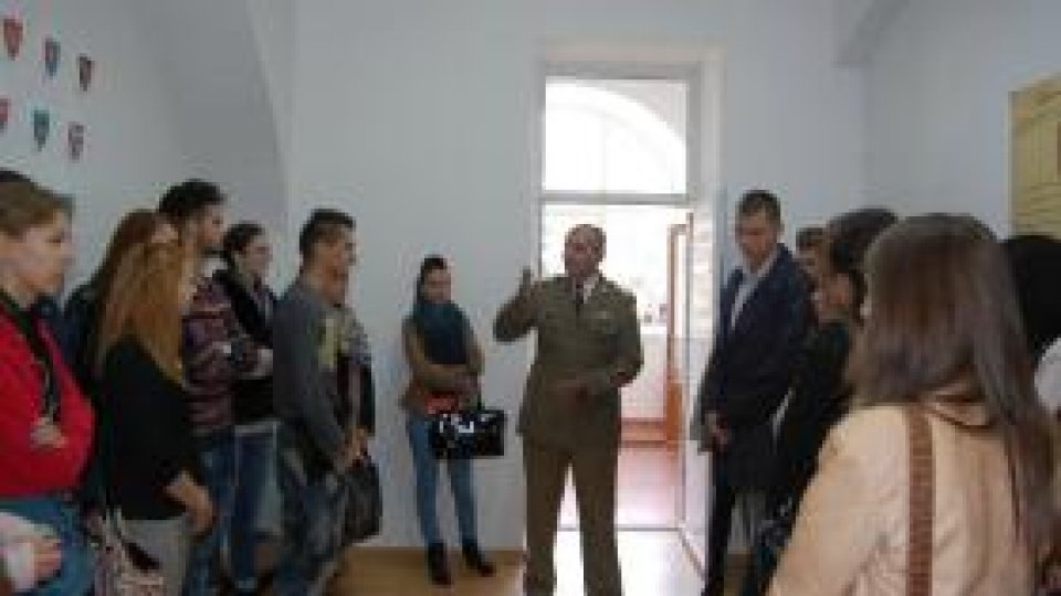 Ziua Armatei Române în şcoli