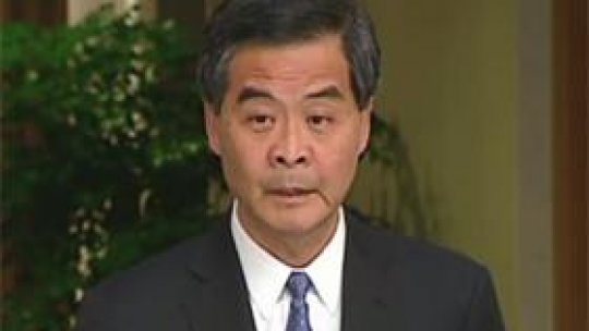 Şeful guvernului din Hong Kong "nu cedează presiunii străzii"