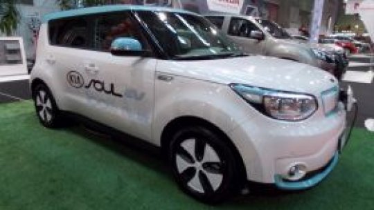 Numeroase mărci participă la Salonul Auto Bucureşti