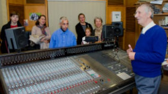 Radioul Public, sâmbătă, gazda dumneavostră