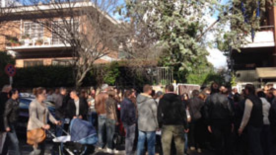 Cozi la unele secții de vot din diaspora