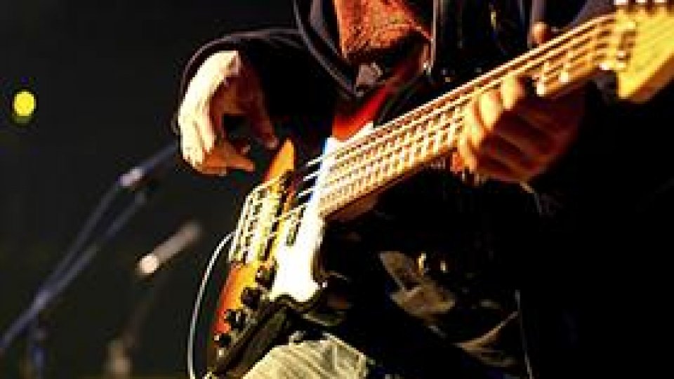 Ascultă noaptea - ediția 112 (3 noiembrie 2014)