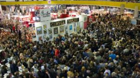 Peste 10.000 de persoane au vizitat ieri Târgul Gaudeamus