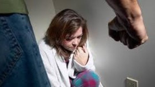 Violenţele împotriva femeilor "s-au înmulţit"