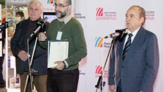 Volumul "Depărtările nu ne vor despărţi niciodată" a fost lansat