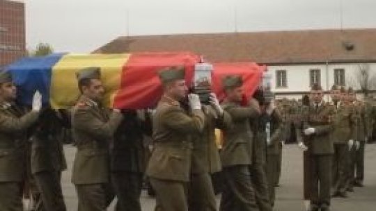 Militarii decedaţi în accidentul aviatic, omagiaţi în Sibiu