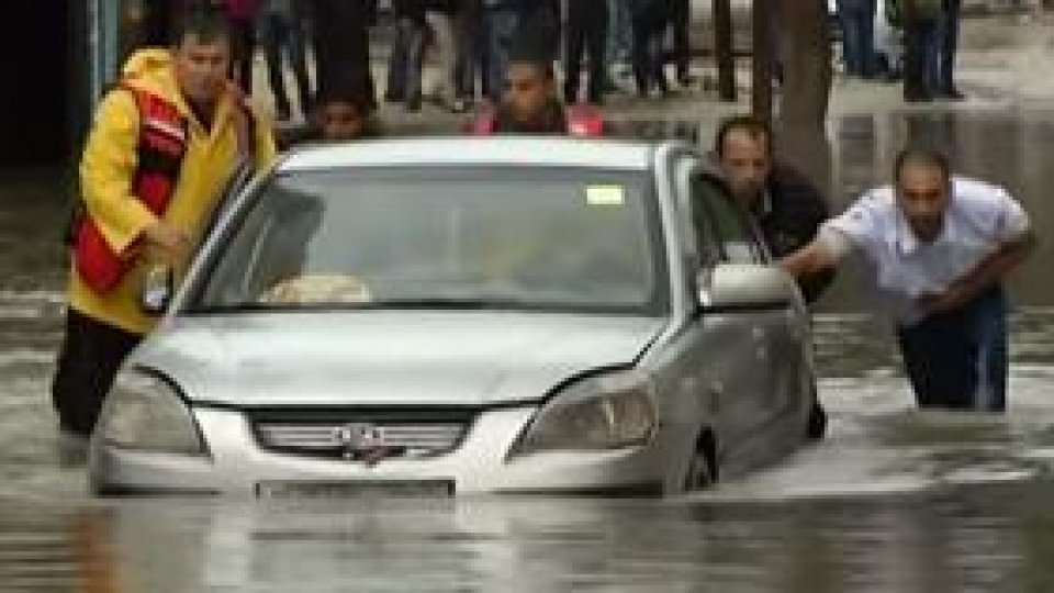 Stare de urgenţă în Fâşia Gaza cauzată de inundaţii grave