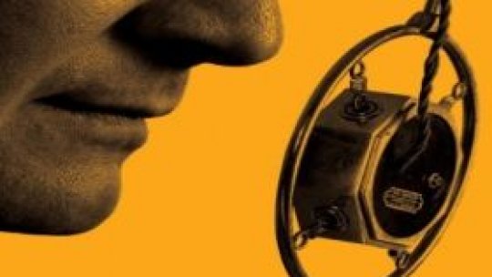 Vocativul despectiv: Doamna!... Domnu´!