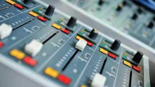 1 Decembrie pe undele RRA