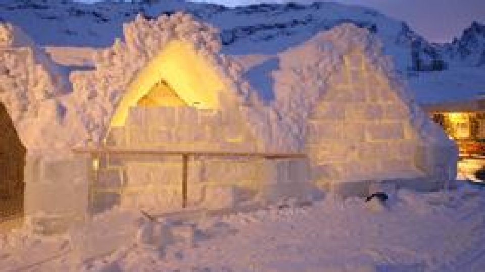 De 1 decembrie începe construcția hotelului de gheață, la Bâlea