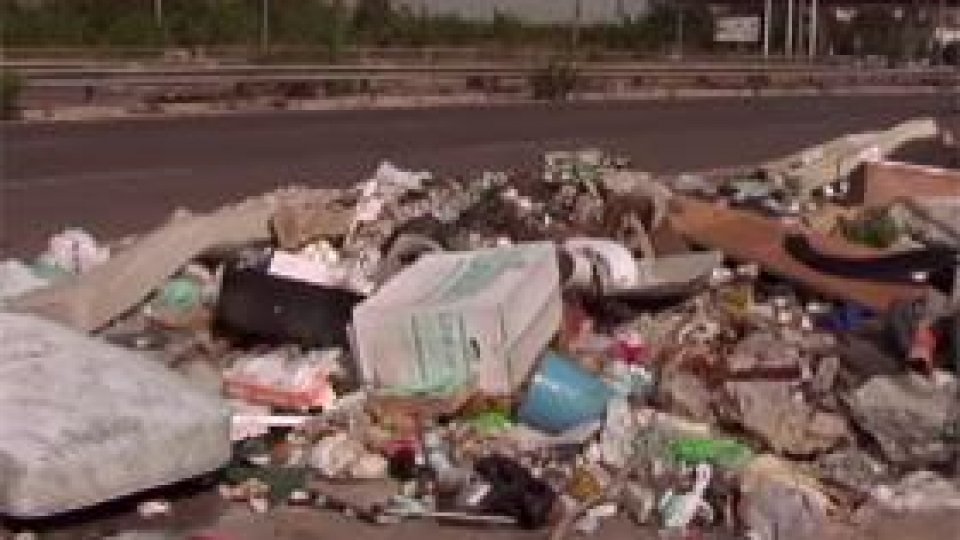 Murdărirea oraşelor, taxată usturător în Italia