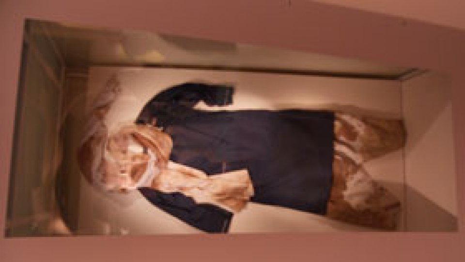 FOTO: Expoziţie dedicată premianţilor Nobel pentru Pace 2014