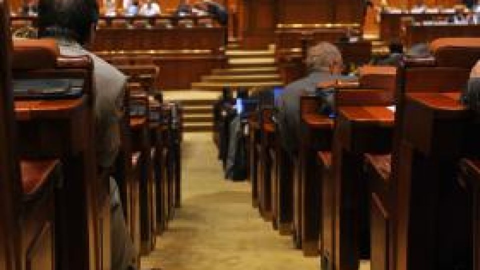 Parlamentarii vor să dea duminică votul final pe legea bugetelor