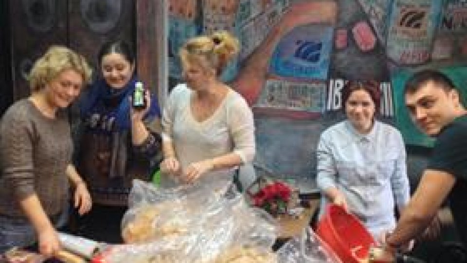 Bucureşti fm a pus dulciuri în Cutiuţe Fermecate