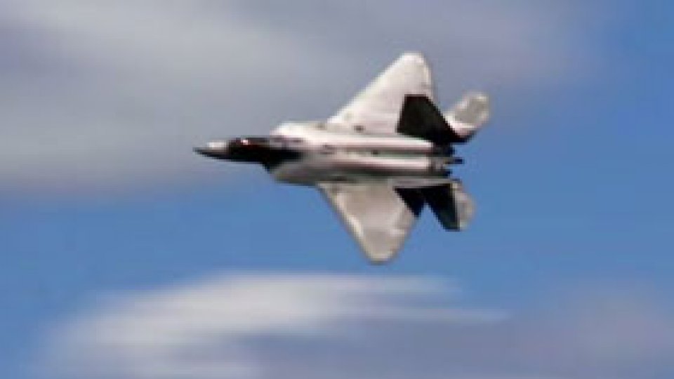 Statul Islamic doboară un avion inamic şi capturează pilotul