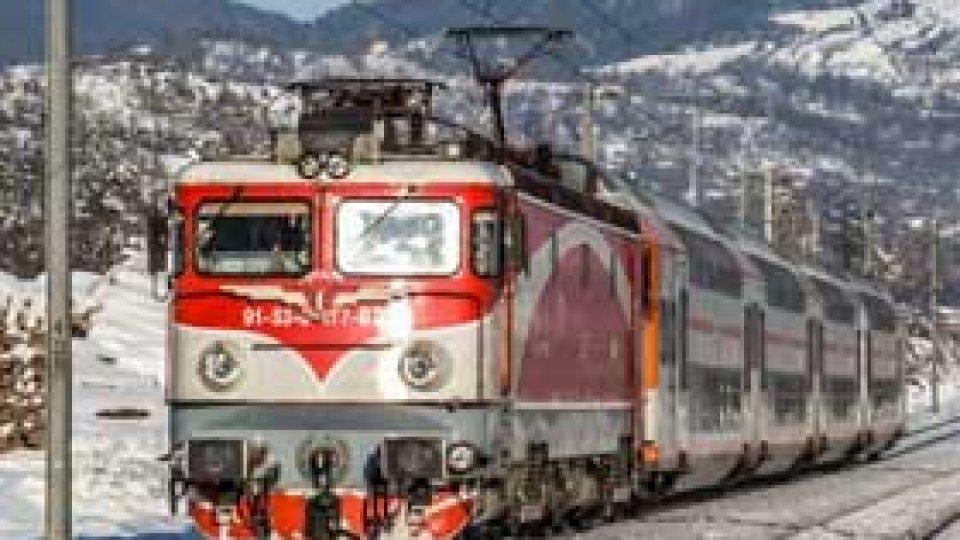 Două dintre trenurile blocate în Brăila și-au reluat circulația