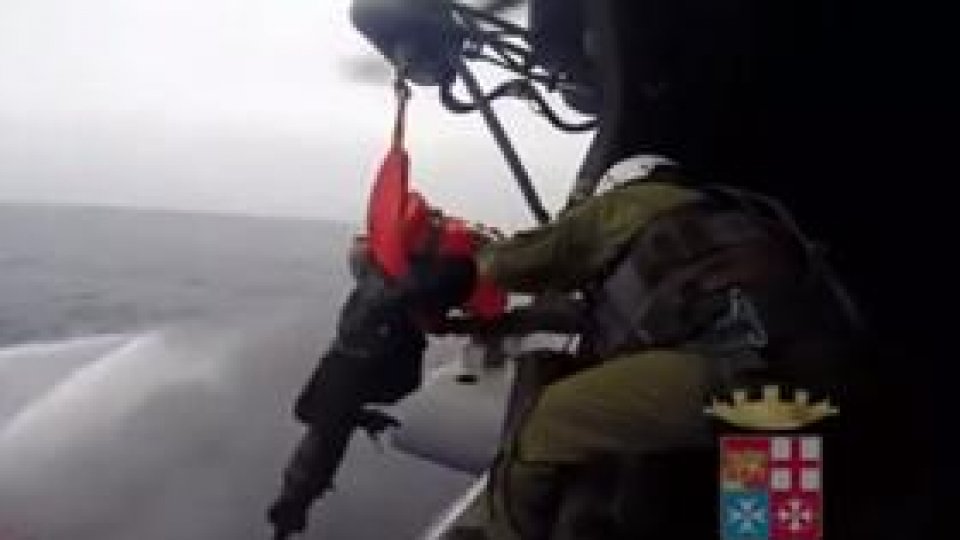 Zece morți în urma naufragiului feribotului italian