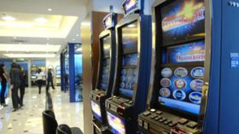 Mai mulţi bani pentru ministere din taxa pe jocurile de noroc