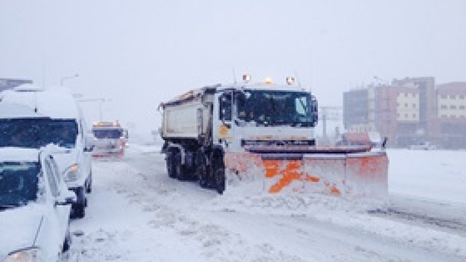 Drumuri naționale închise sau cu restricții din cauza zăpezii