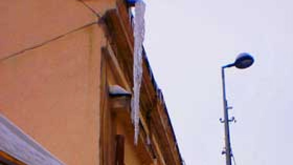 Amenzi pentru neîndepărtarea ţurţurilor