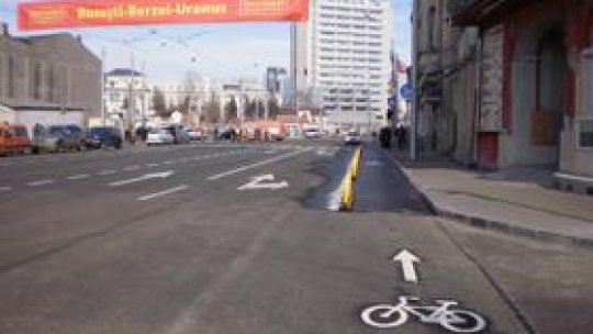 Pietonii şi bicicliştii câştigă teren pe Calea Victoriei