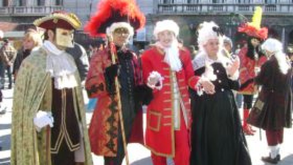 "Mic şi-al dracu", la Carnavalul de la Veneţia