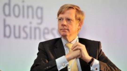 Incertitudinea de pe scena politică "poate afecta investiţiile"