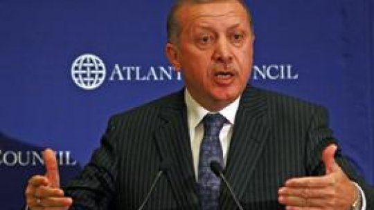 Premierul turc, contestat după ce ar fi fost interceptat