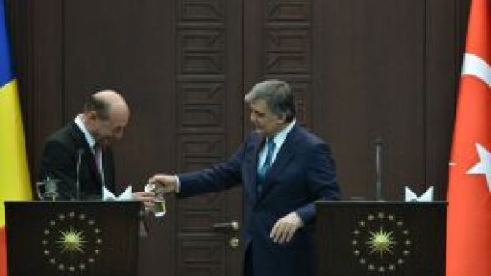 Relaţiile România-Turcia, abordate de cei doi preşedinţi