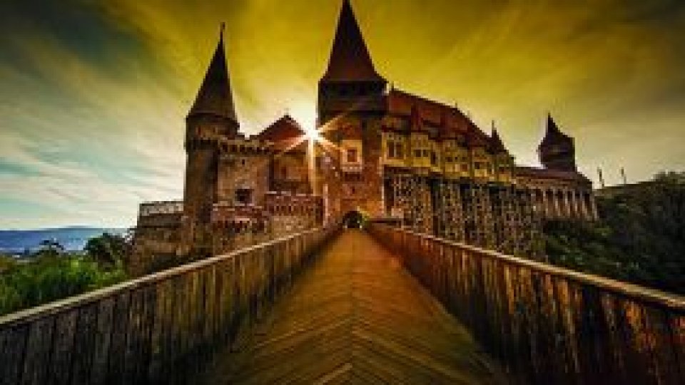 Albumul foto "România – urmele timpului", lansat la Bucuresti