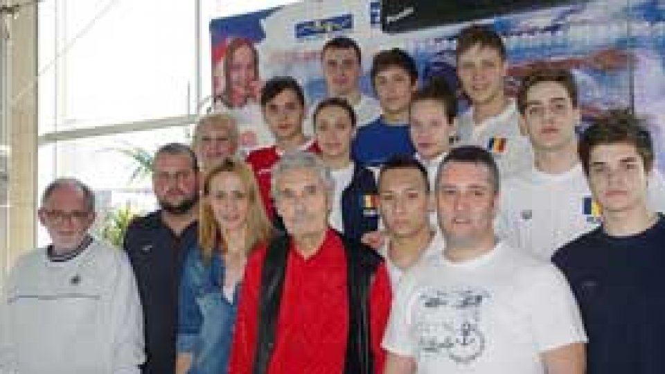 Succes al înotătorilor tricolori în Franţa