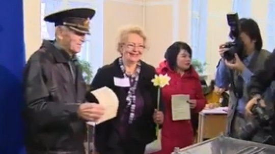"Participare masivă" la referendumul din Peninsula Crimeea
