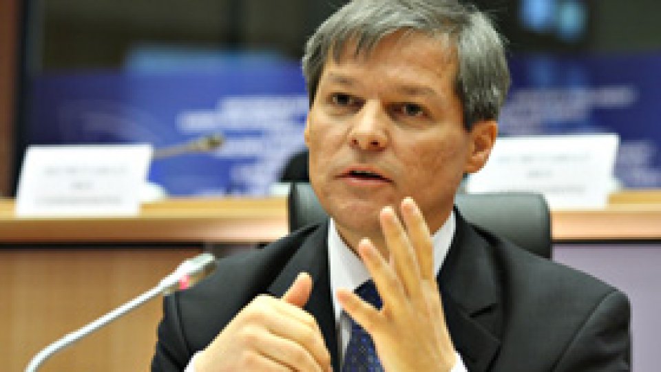 Comisarul Dacian Cioloş, dialog despre UE cu cetăţenii capitalei