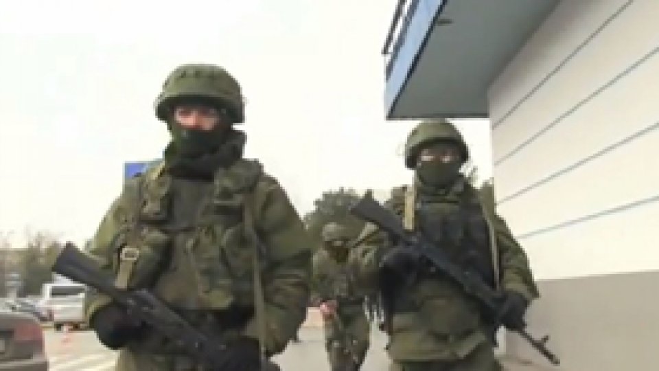 Militari ruşi, "dislocaţi la graniţa de est a Ucrainei"